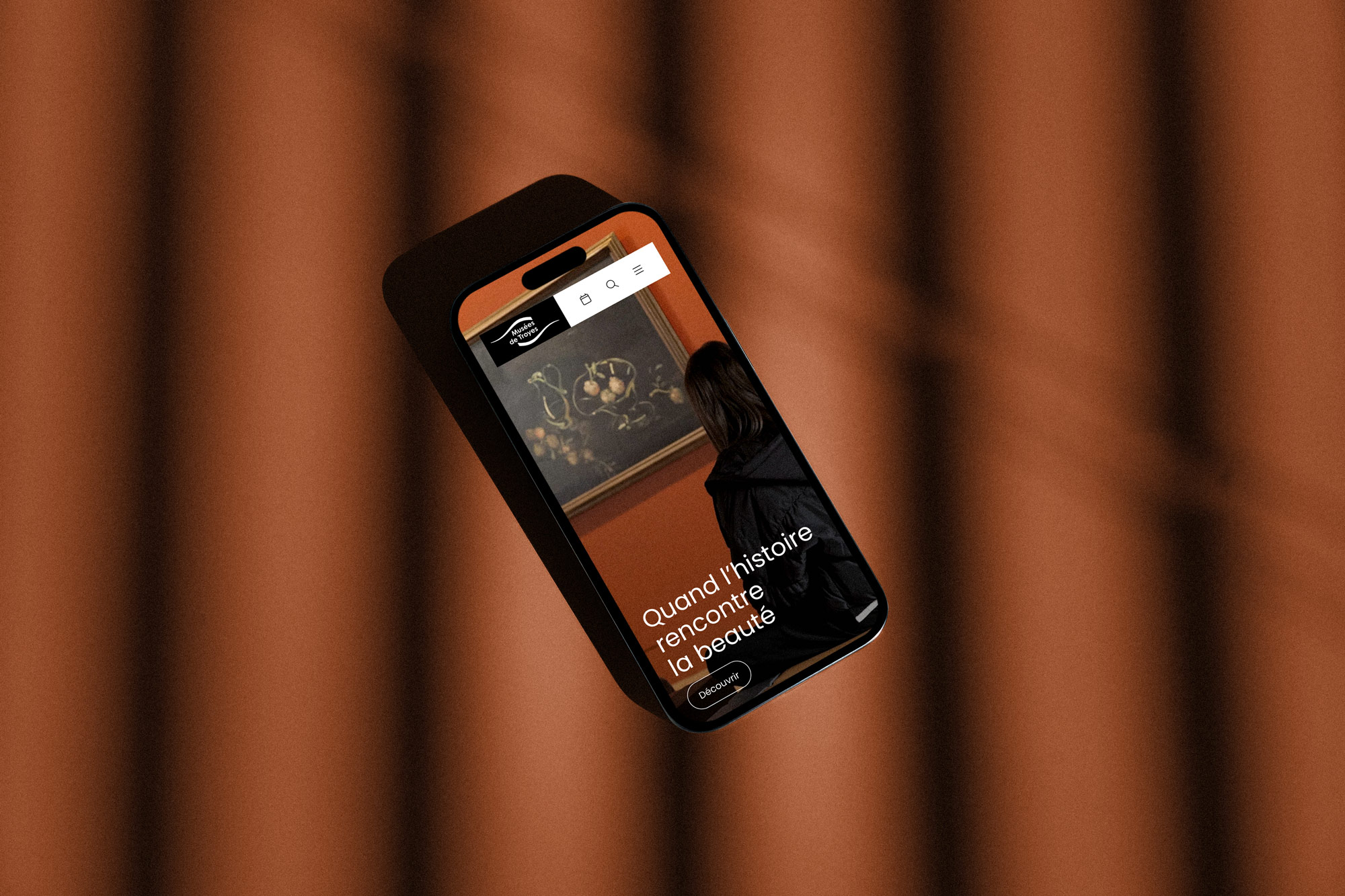 Accueil mobile du site des musées de Troyes conçu par Danka